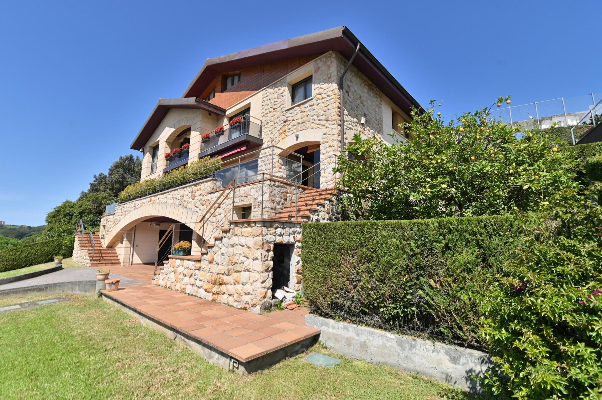Exterior view of House or chalet for sale in Gorliz  with Heating, Private garden and Terrace