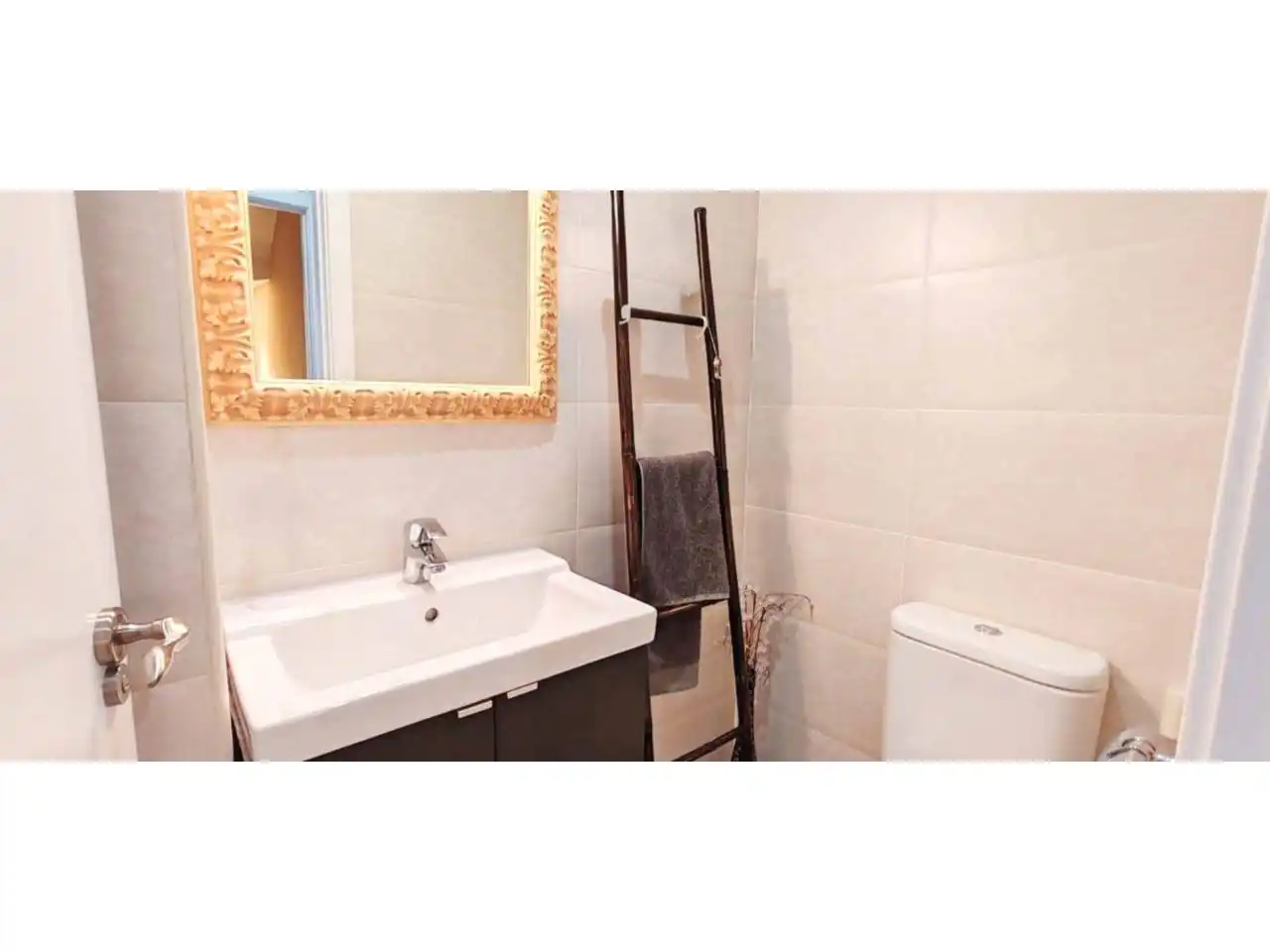 Baño de Casa o chalet en venta en Sarrià de Ter con Aire acondicionado, Calefacción y Jardín privado