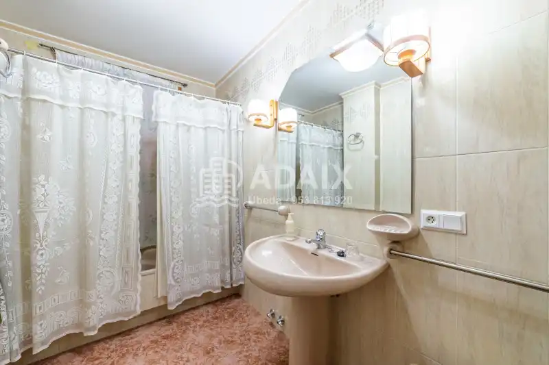 Schlafzimmer von Haus oder Chalet zum Verkauf in Úbeda mit Terrasse, Abstellraum und Balkon