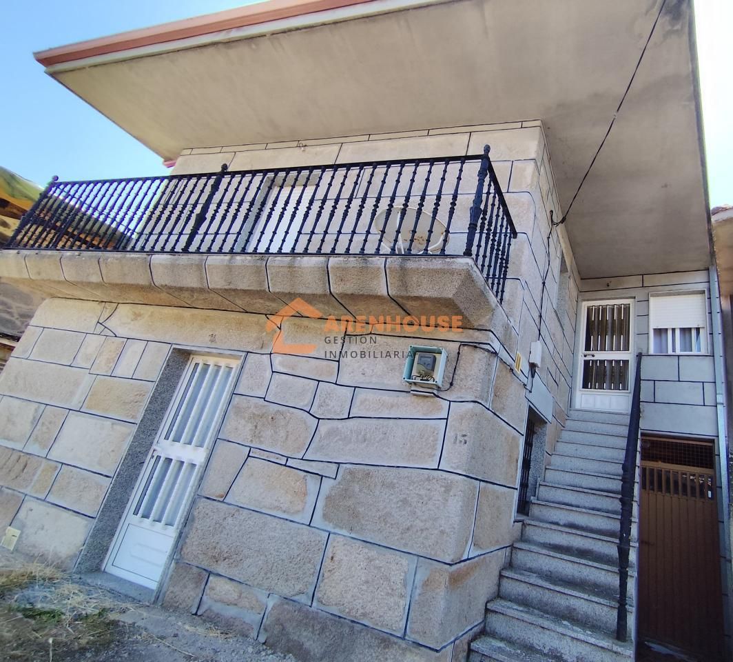 Vista exterior de Casa o xalet en venda en Taboadela amb Calefacció, Traster i Moblat
