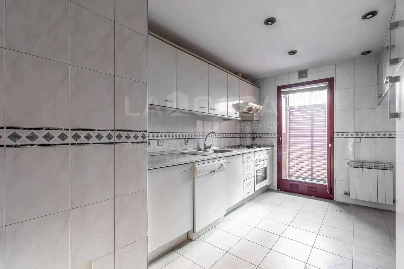 Kitchen of Flat for sale in Madrid  with Heating, Terrace and Balcony