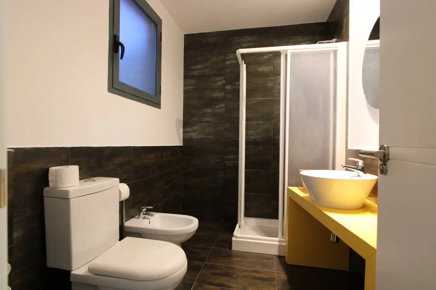 Bathroom of Detached homes for rent in La Pobla de Vallbona  with Air Conditioner, Heating and Parquet flooring
