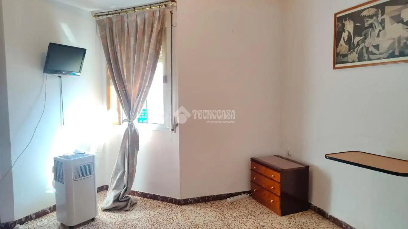 Bedroom of Flat for sale in Sevilla