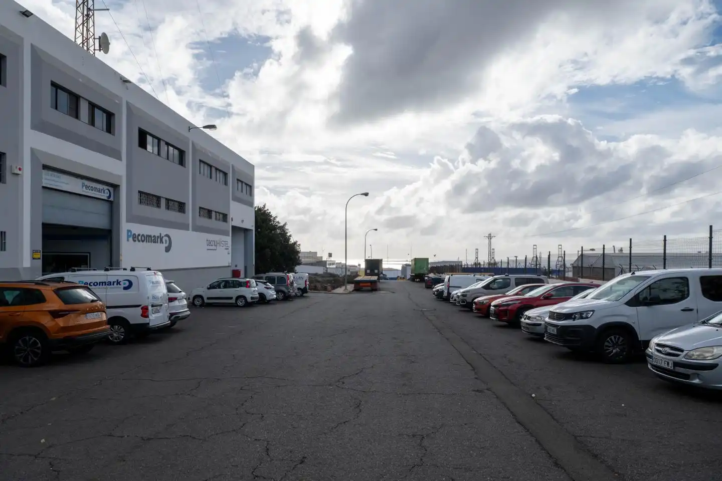 Office space for sale in Arequipa 10, imagen 2