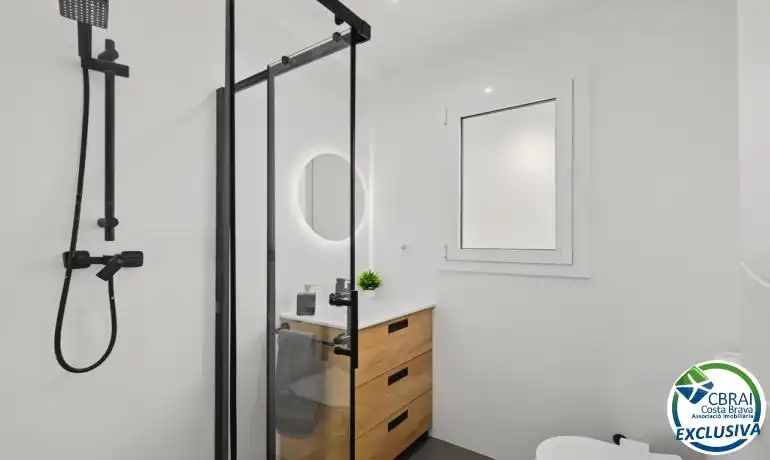 Baño de Casa o chalet en venta en Roses con Aire acondicionado, Calefacción y Piscina
