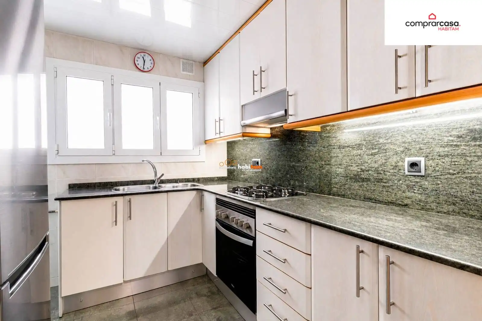 Cocina de Piso en venta en Barcelona con Aire acondicionado, Calefacción y Balcón