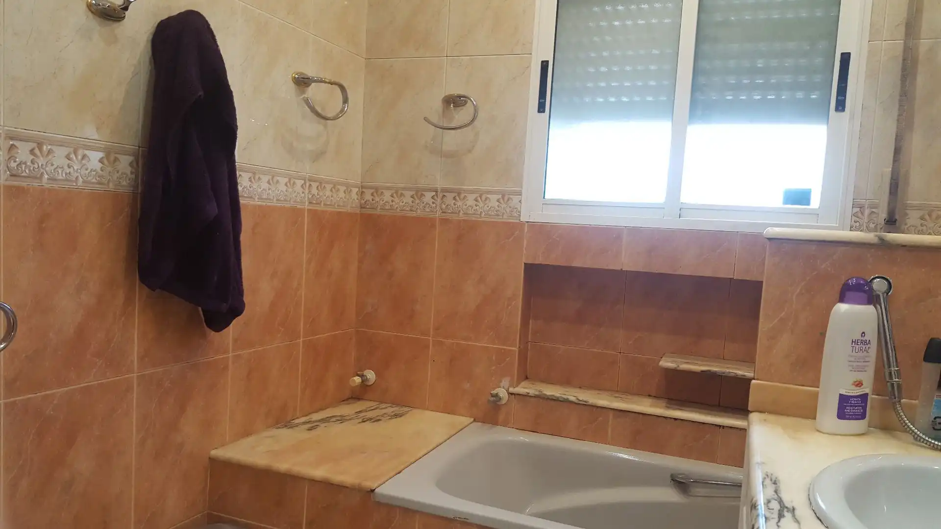 Bany de Casa o xalet en venda en Tortosa amb Aire condicionat, Jardí privat i Traster