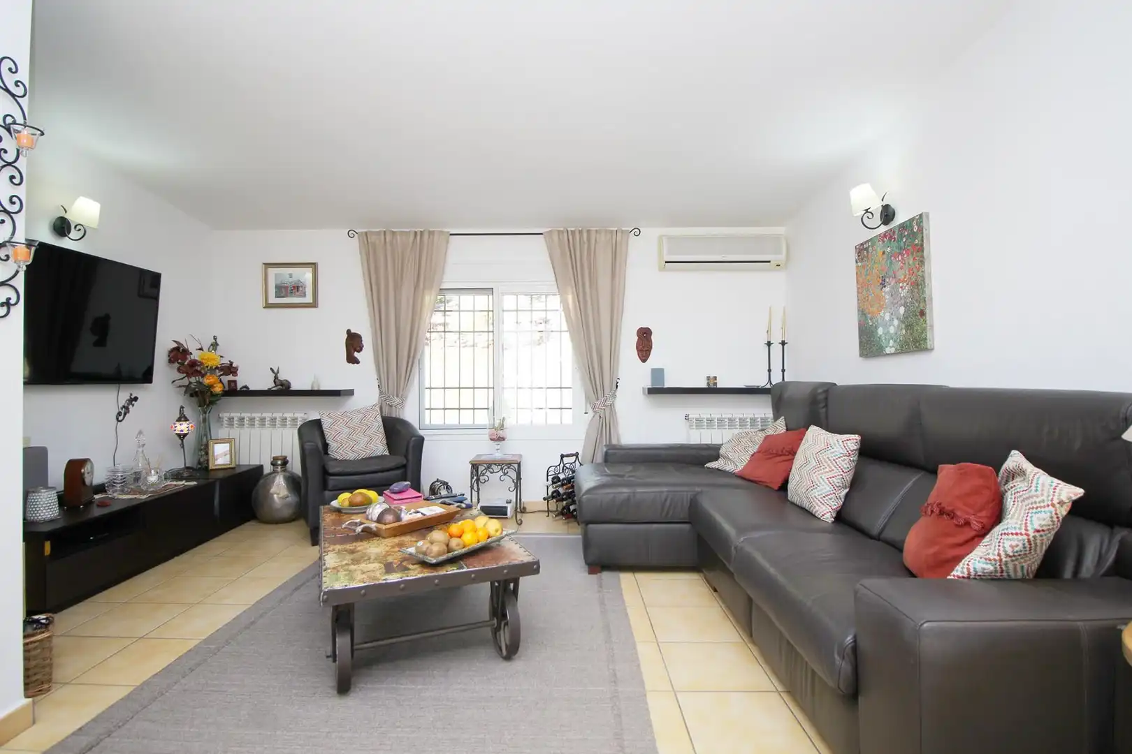 Sala de estar de Casa o chalet en venta en Almogía con Aire acondicionado, Calefacción y Jardín privado
