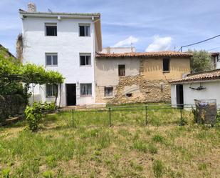 Casa o xalet en venda en Merindad de Cuesta-Urria amb Jardí privat