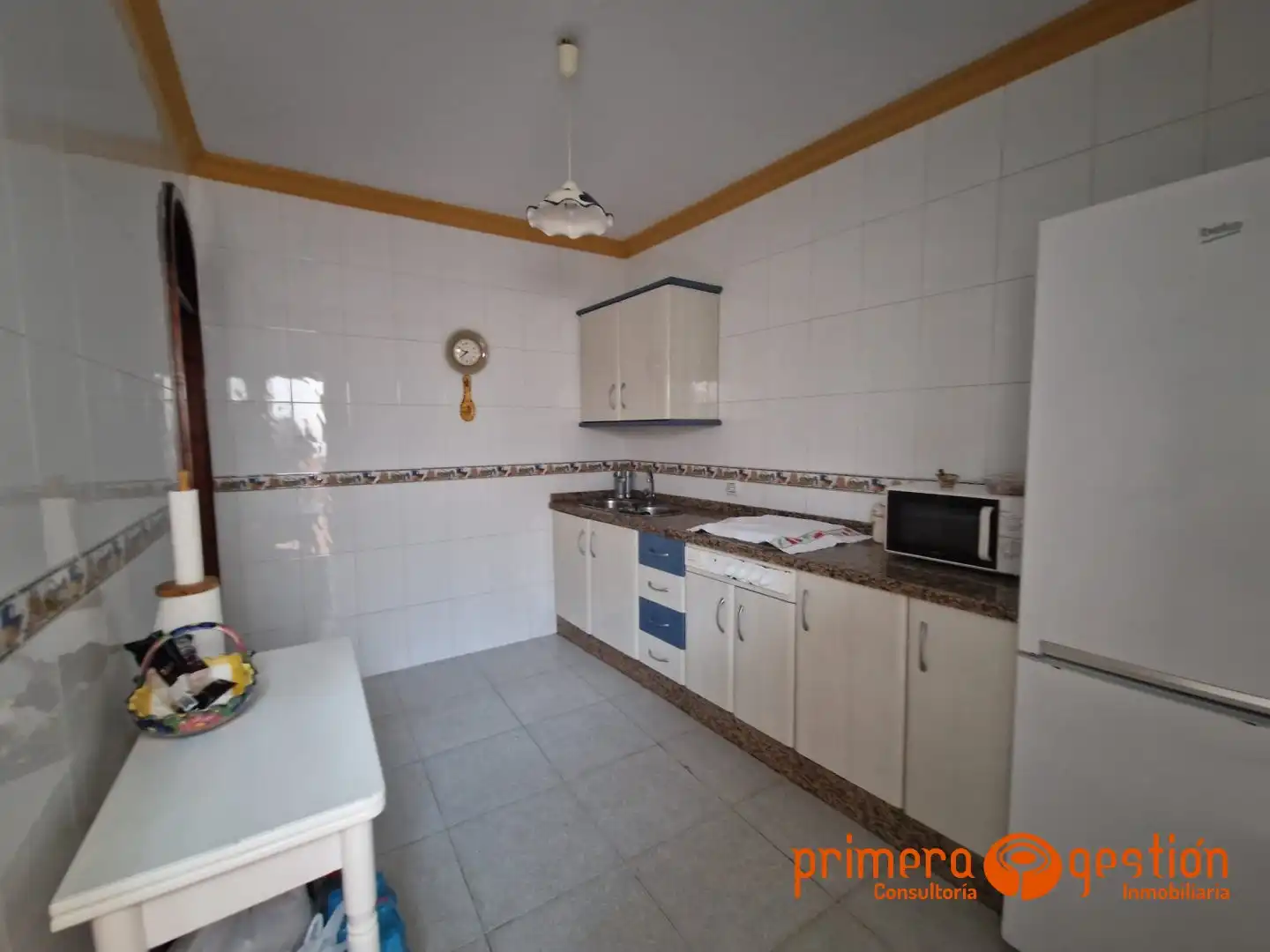 Cuina de Casa o xalet en venda en Lora del Río amb Aire condicionat, Calefacció i Terrassa