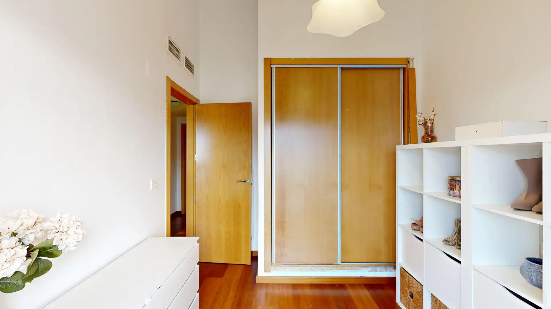 Habitación de Ático en venta en Murcia con Aire acondicionado, Parquet y Terraza