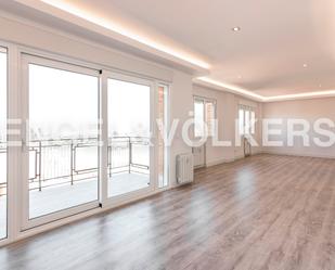 Apartment to rent in  Madrid Capital  with Air Conditioner, Heating and Terrace