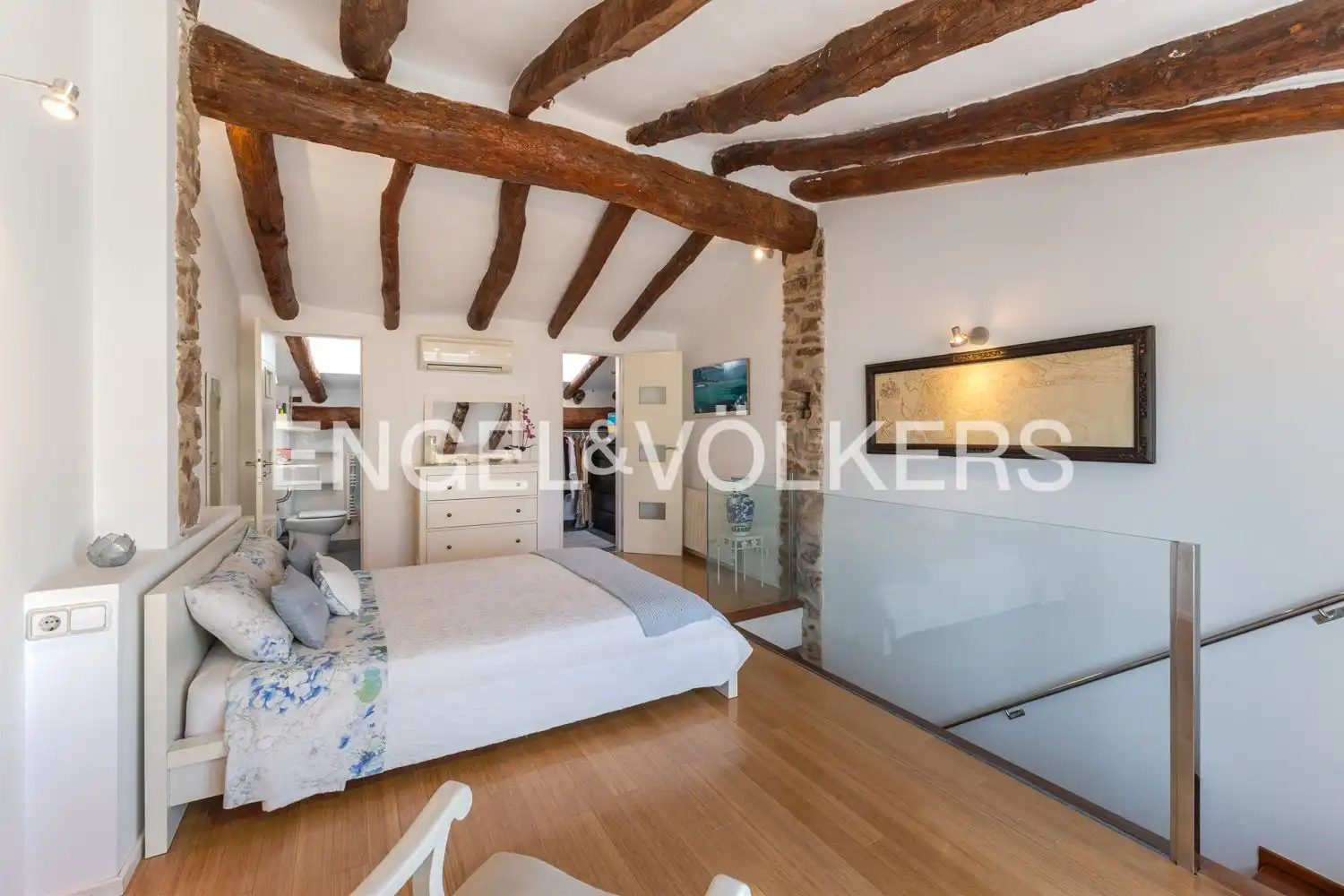 Habitación de Casa o chalet en venta en Serra con Aire acondicionado, Calefacción y Parquet