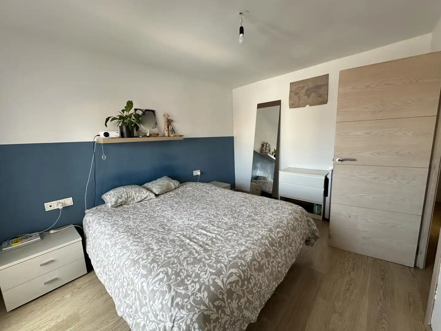 Habitación de Piso en venta en Sant Boi de Llobregat con Aire acondicionado, Parquet y Amueblado
