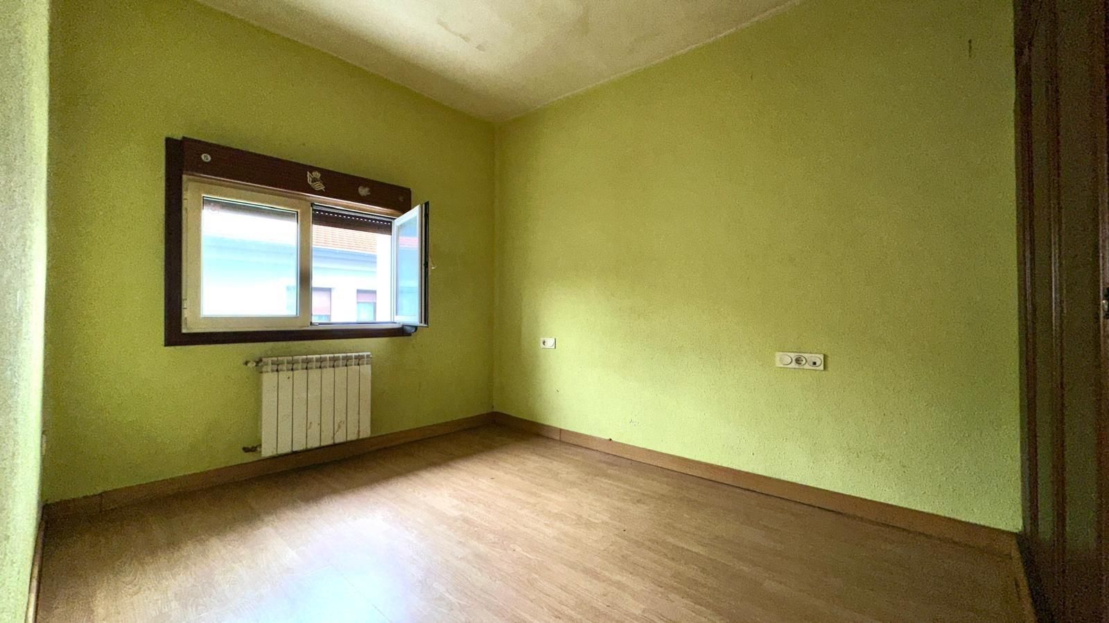 Dormitori de Apartament en venda en Donostia - San Sebastián 