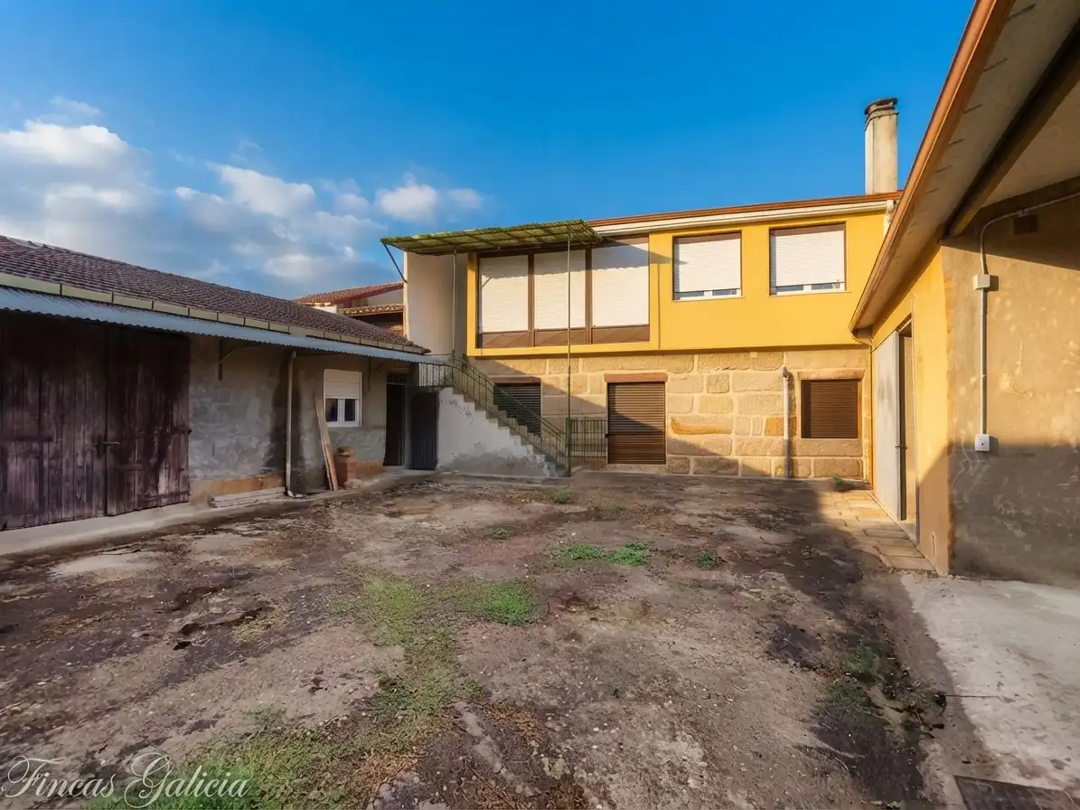 Adosado con jardín en venta en Monterrei, imagen 2