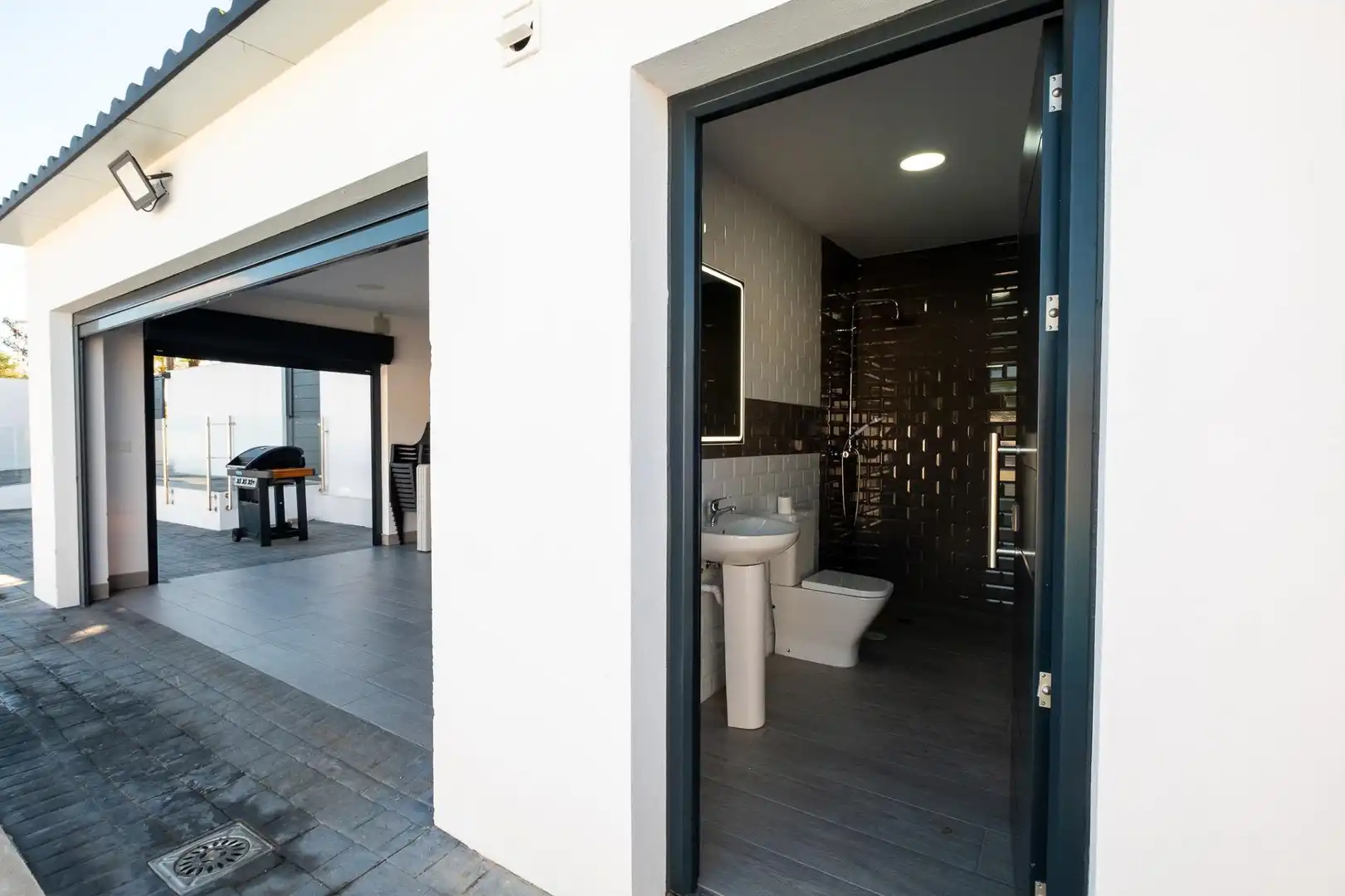 Bathroom of Houses for sale in Ayamonte  with Air Conditioner, Private garden and Storage room