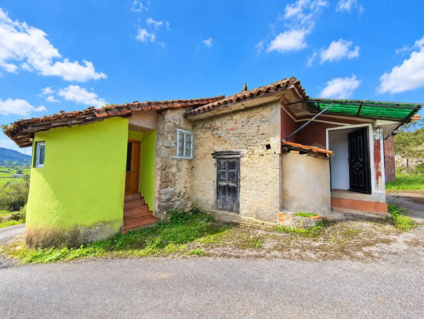 Terraced house with garden for sale in Salas, imagen 3