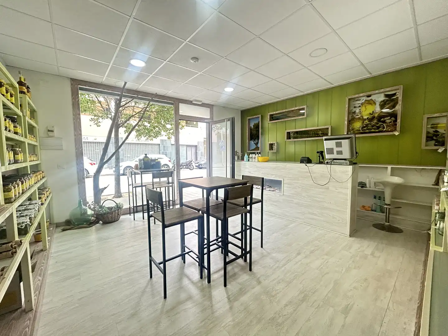 Local comercial en venta en Carretera de les Arenes