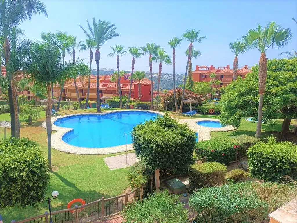 Apartament amb piscina en venda a Elviria - Cabopino