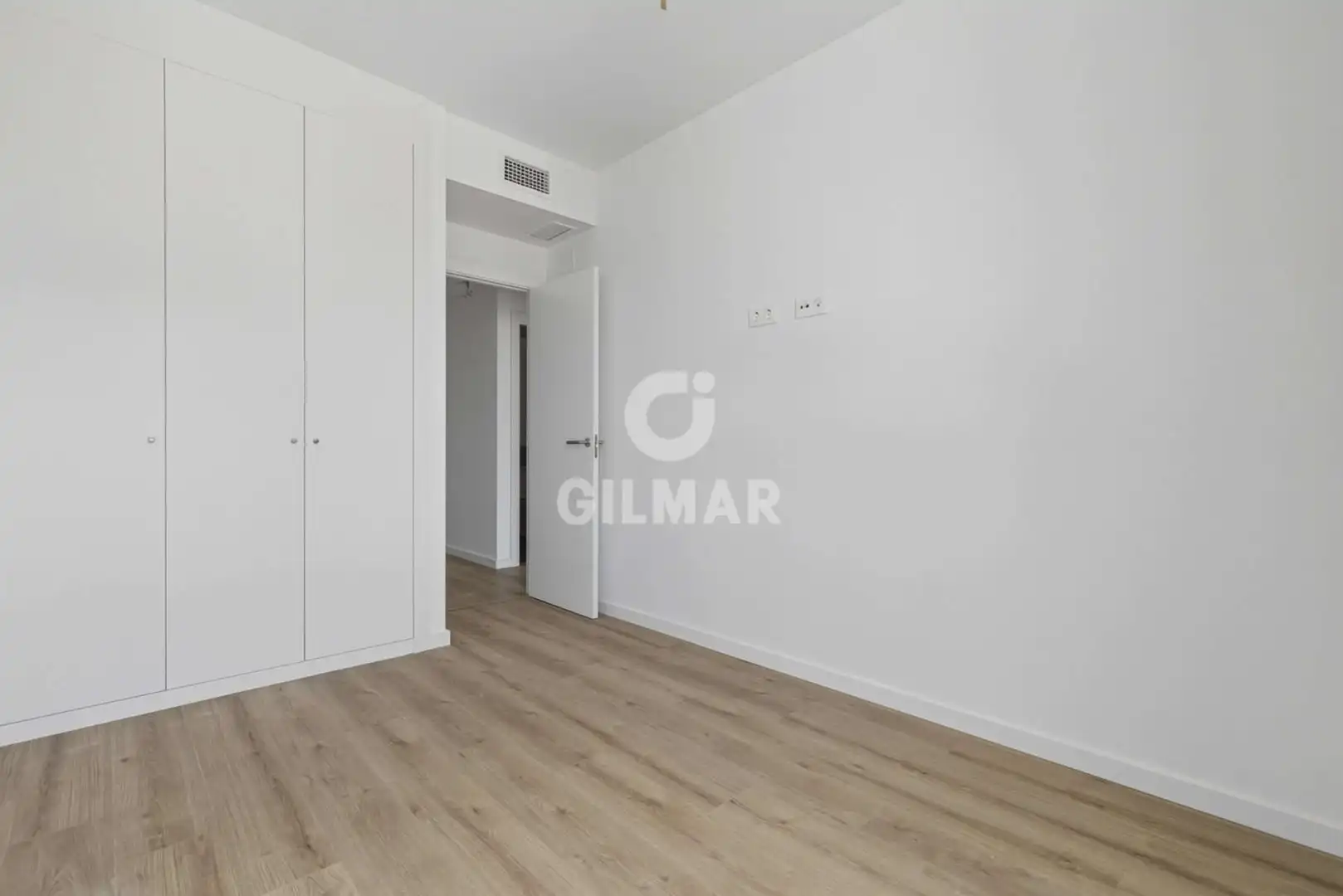 Habitación de Piso en venta en Dos Hermanas con Calefacción, Jardín privado y Trastero