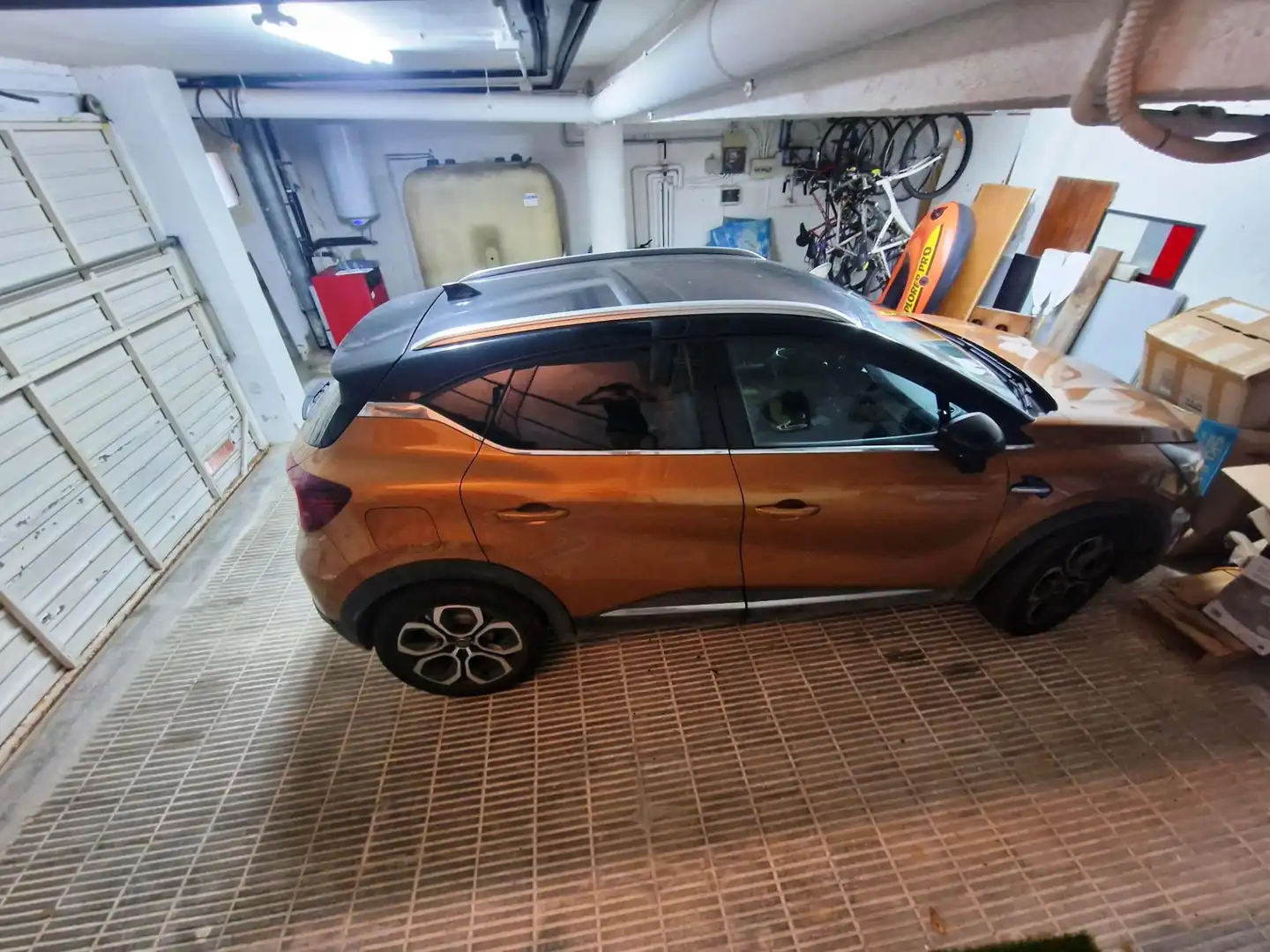 Parkplatz von Einfamilien-Reihenhaus zum Verkauf in Cambrils mit Heizung, Privatgarten und Terrasse