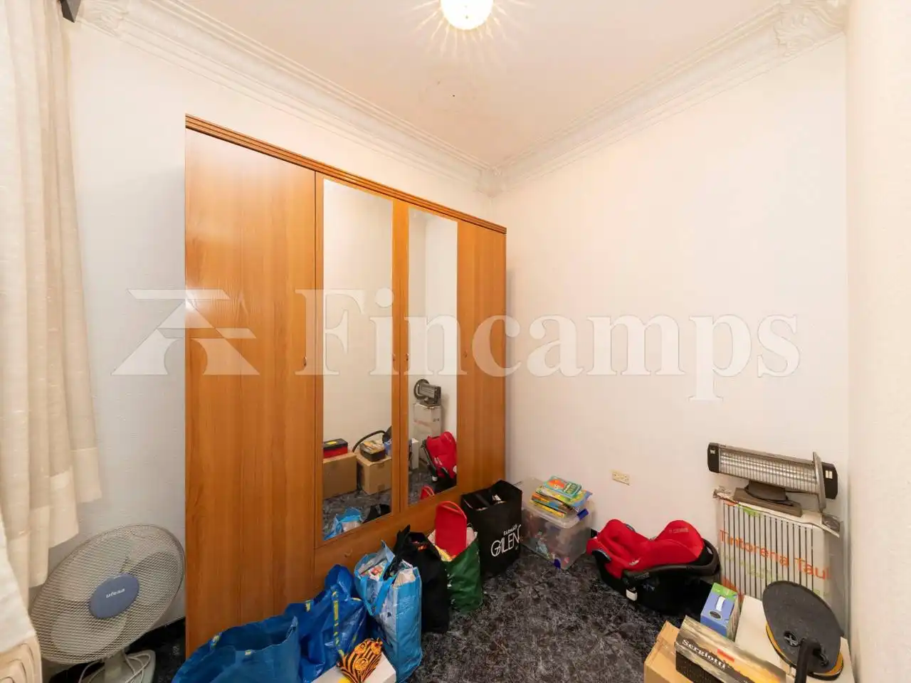 Dormitori de Casa o xalet en venda en Sabadell amb Calefacció i Jardí privat