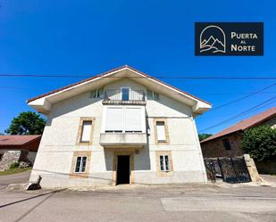 Exterior view of House or chalet for sale in Hermandad de Campoo de Suso  with Heating and Terrace