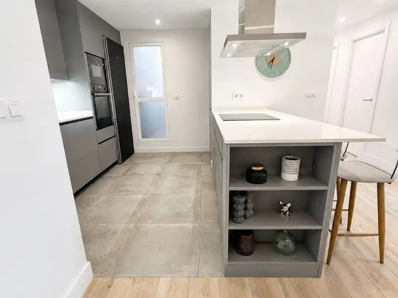 Küche von Wohnung zum Verkauf in Las Rozas de Madrid mit Klimaanlage, Terrasse und Schwimmbad