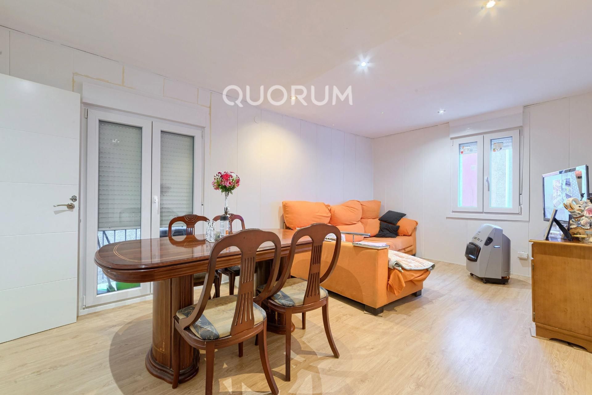 Living room of Flat for sale in Basauri   with Balcony