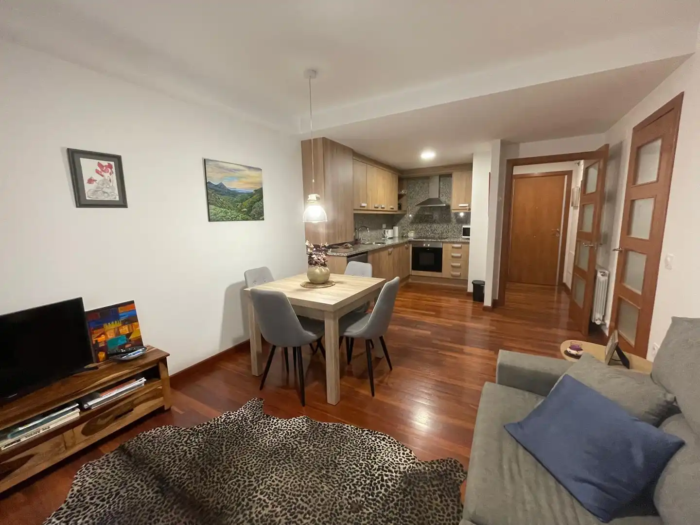 Sala de estar de Piso en venta en Camprodon con Calefacción, Amueblado y Balcón