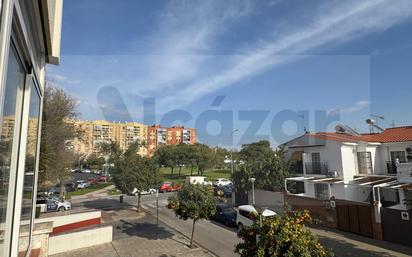 Vista exterior de Pis en venda en  Sevilla Capital