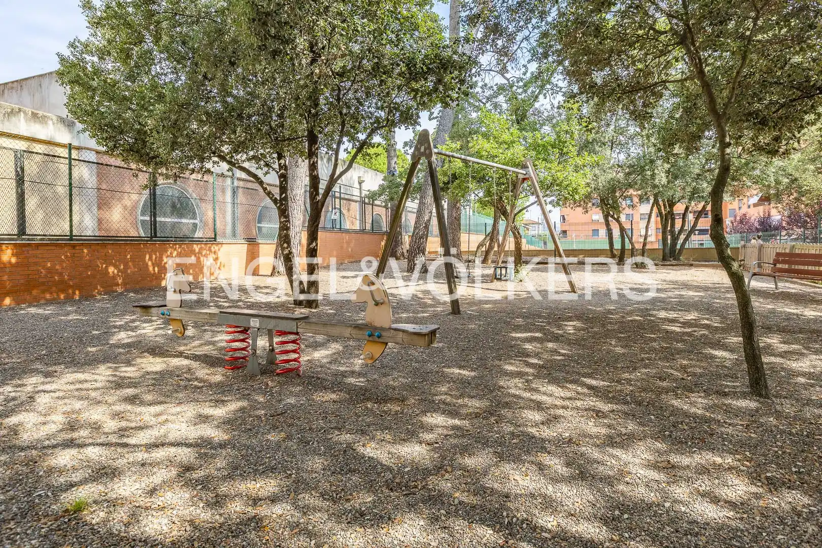 Vista exterior de Piso en venta en Sabadell con Aire acondicionado, Calefacción y Jardín privado