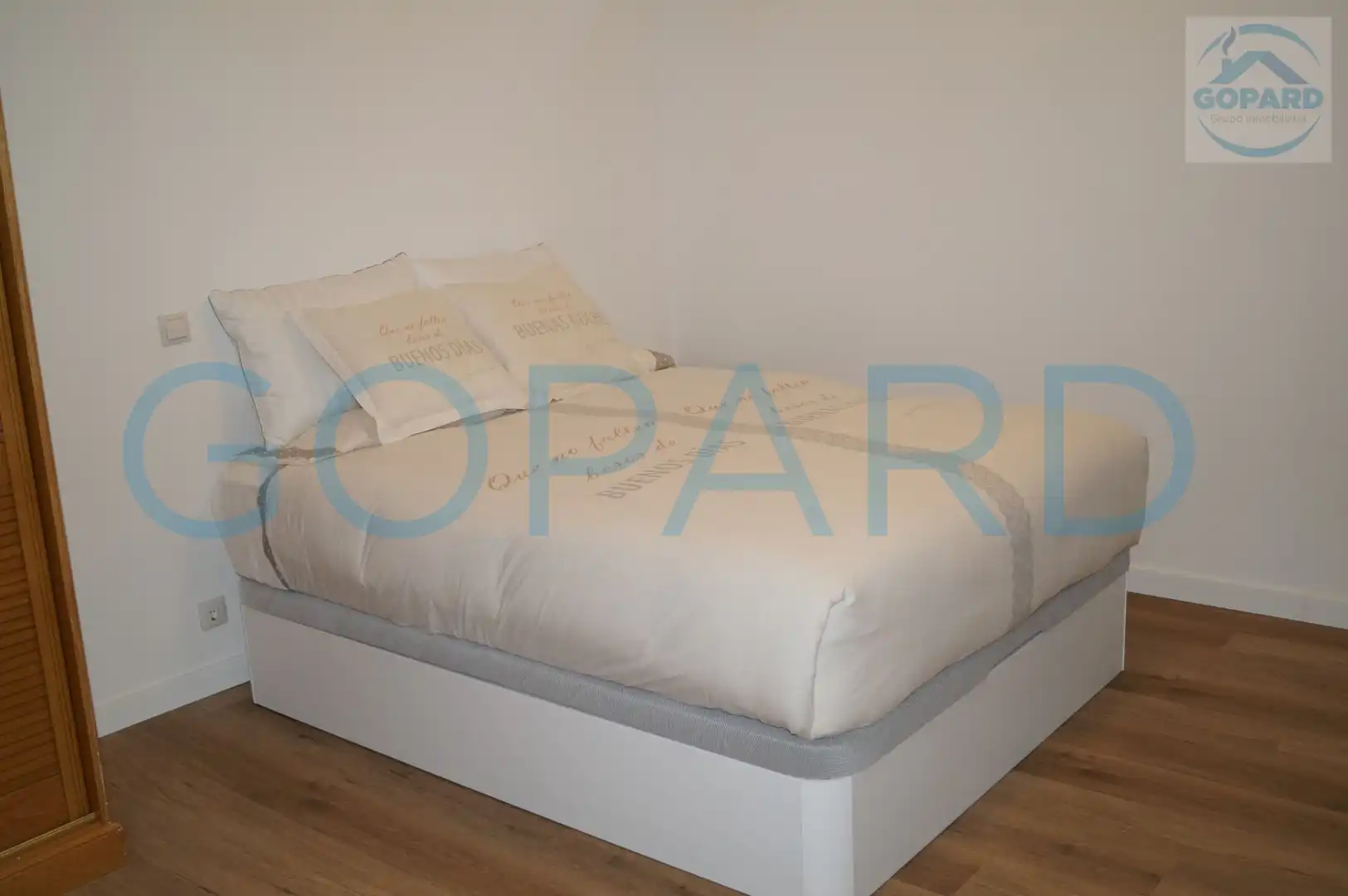 Habitación de Estudio de alquiler en Villanueva del Pardillo con Calefacción, Jardín privado y Amueblado