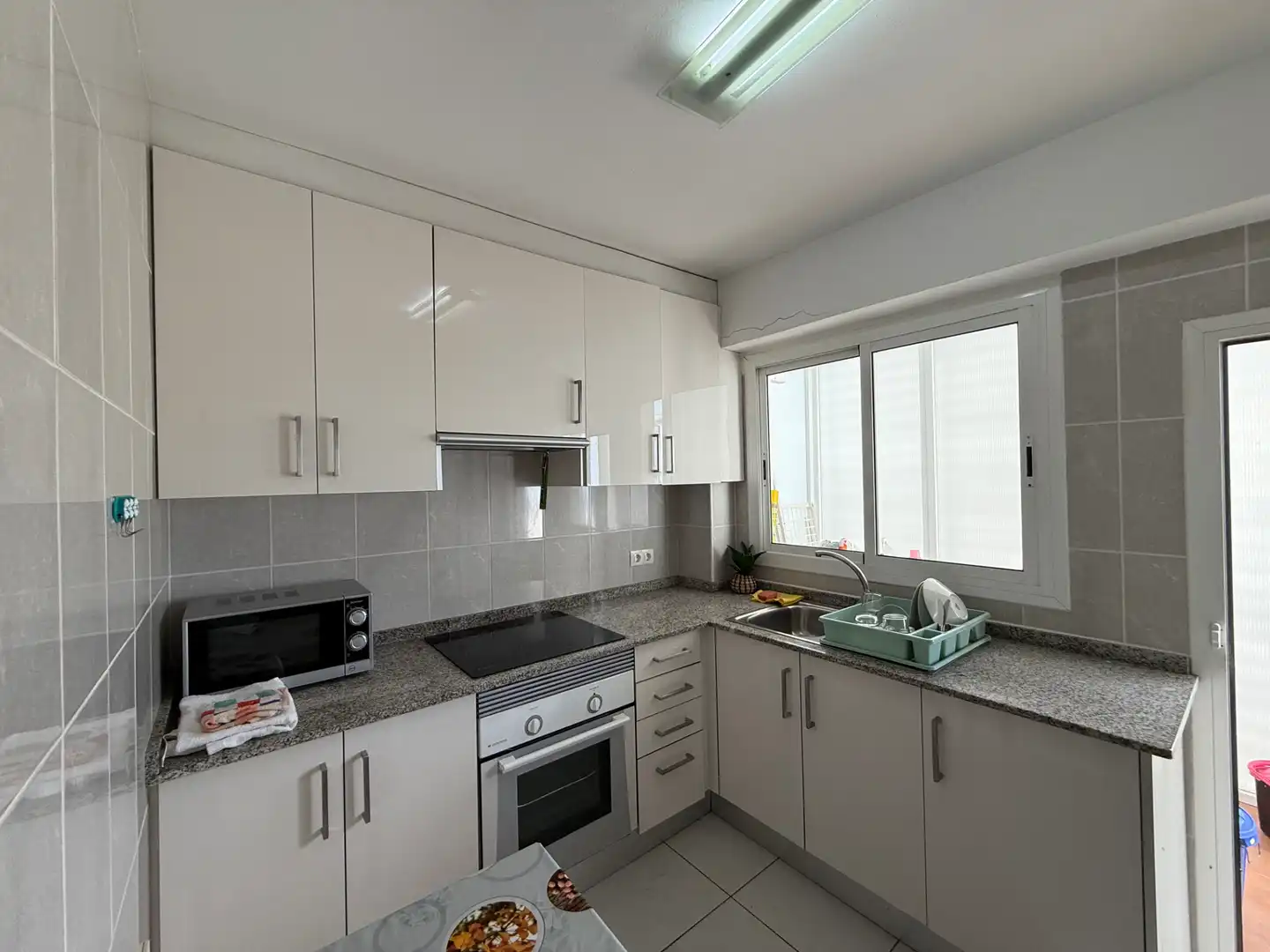 Cuina de Apartament de lloguer en Dénia amb Calefacció, Terrassa i Traster