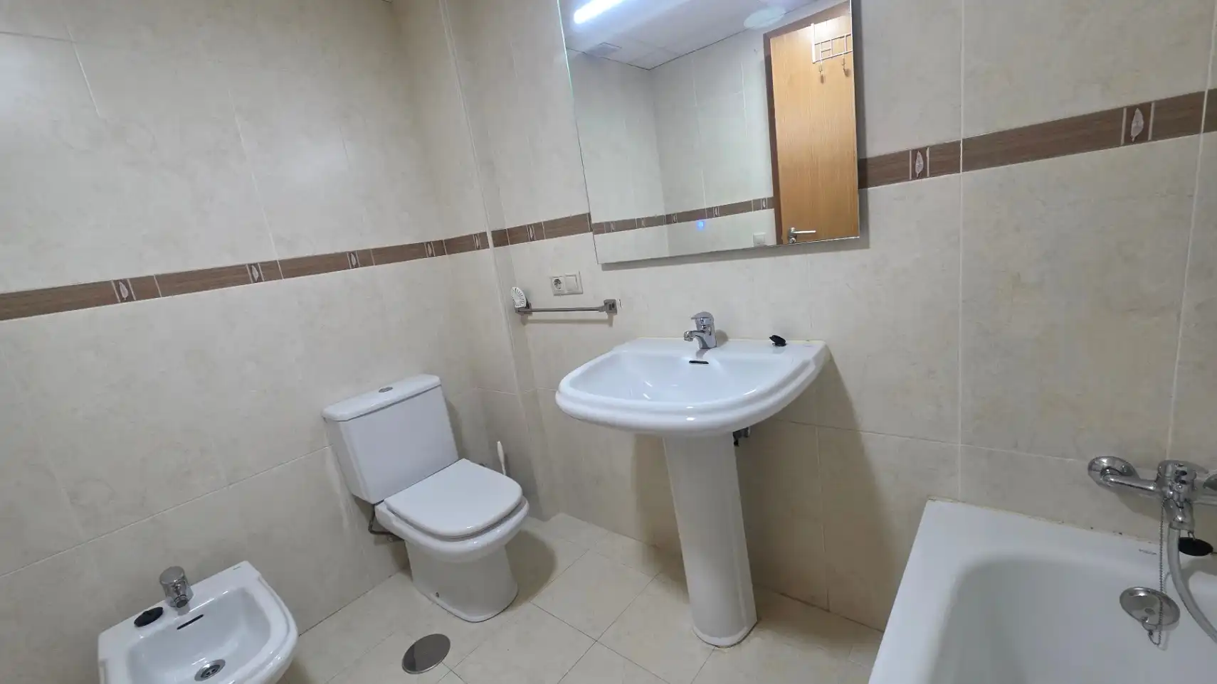 Bathroom of Flat for sale in Pedreguer  with Air Conditioner, Heating and Terrace