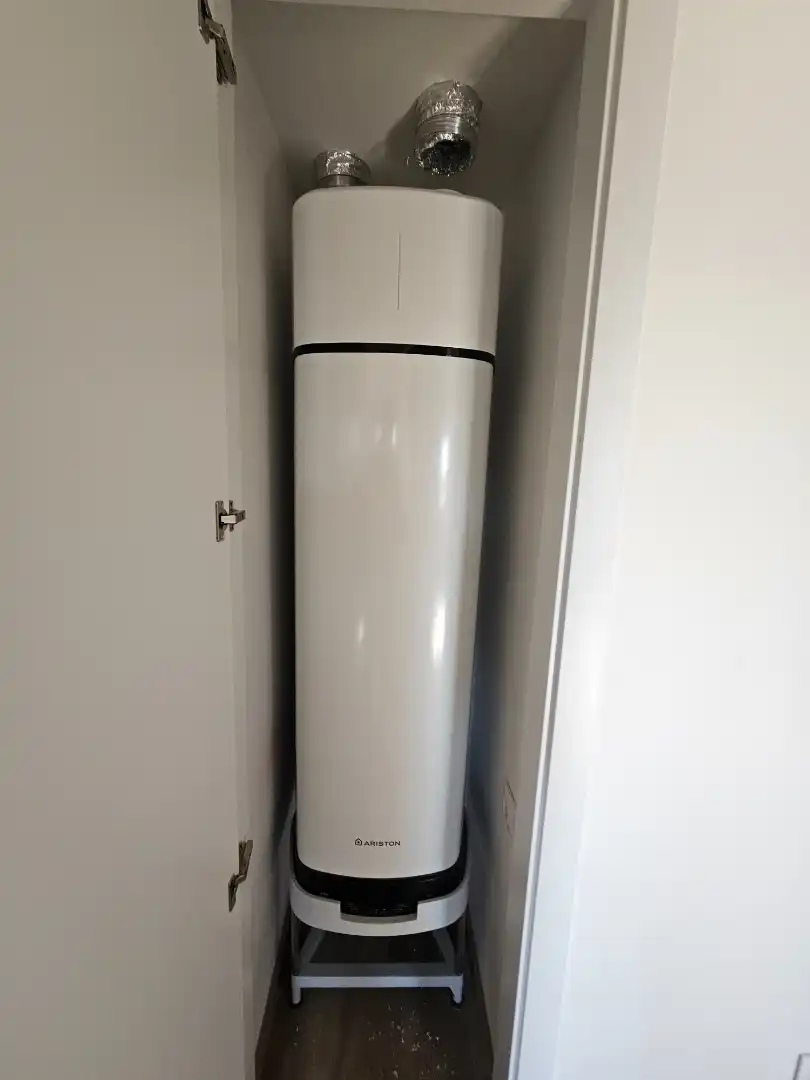 Flat for sale in Tomares  with Air Conditioner, Heating and Parquet flooring