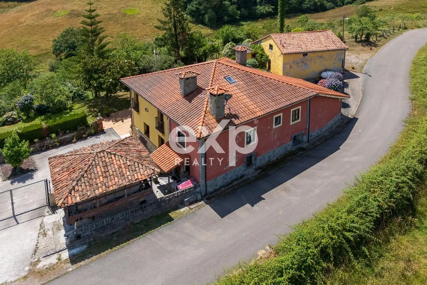 Exterior view of Houses for sale in Villaviciosa  with Heating, Private garden and Terrace
