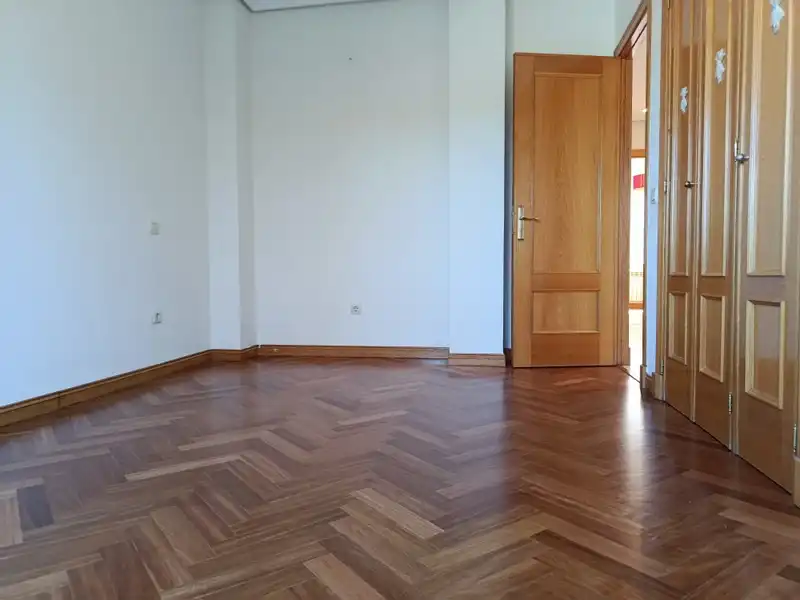 Semi-detached house with pool for sale in Simancas, imagen 56