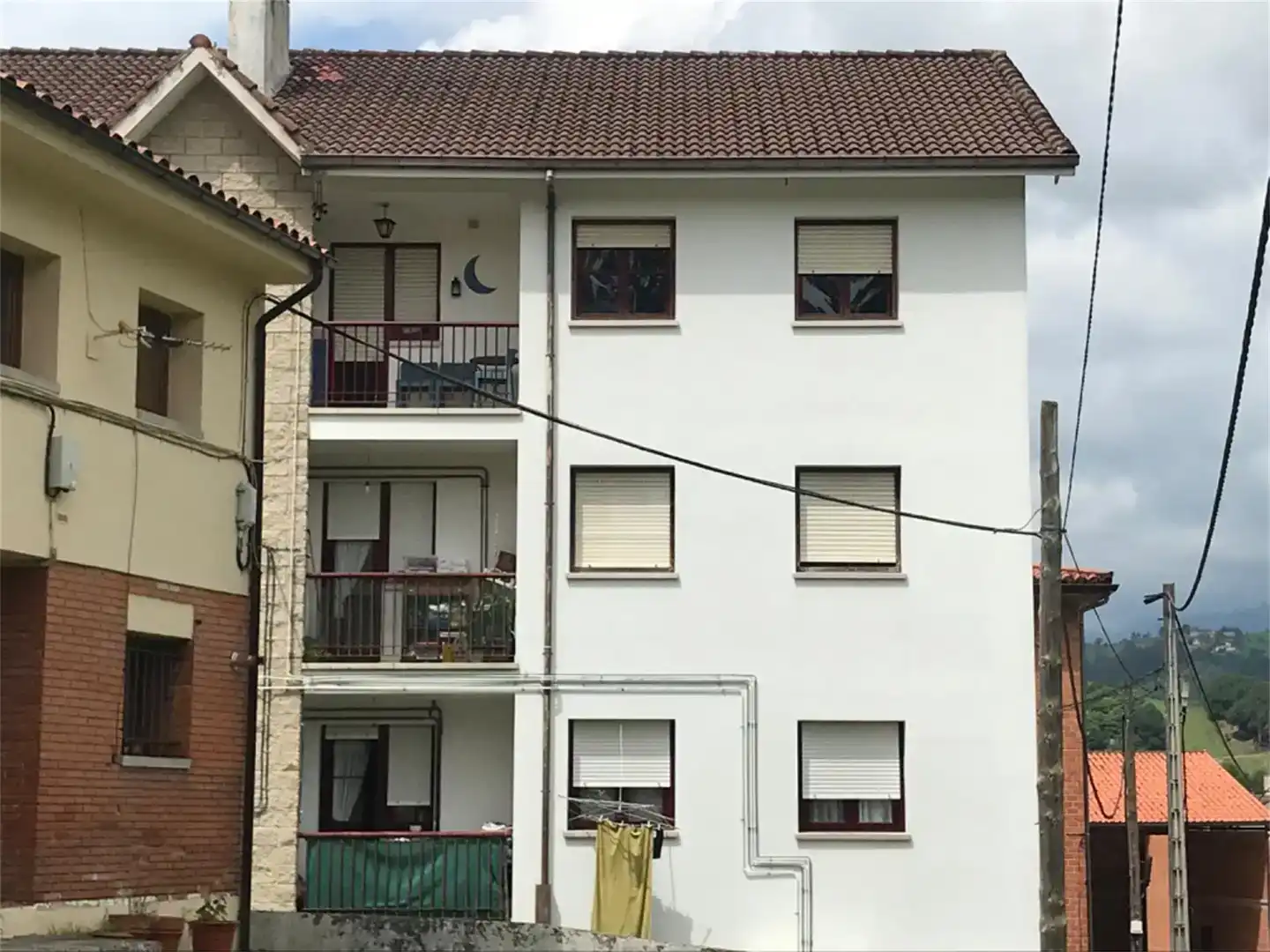 Vista exterior de Piso en venta en Peñamellera Baja con Trastero y Amueblado