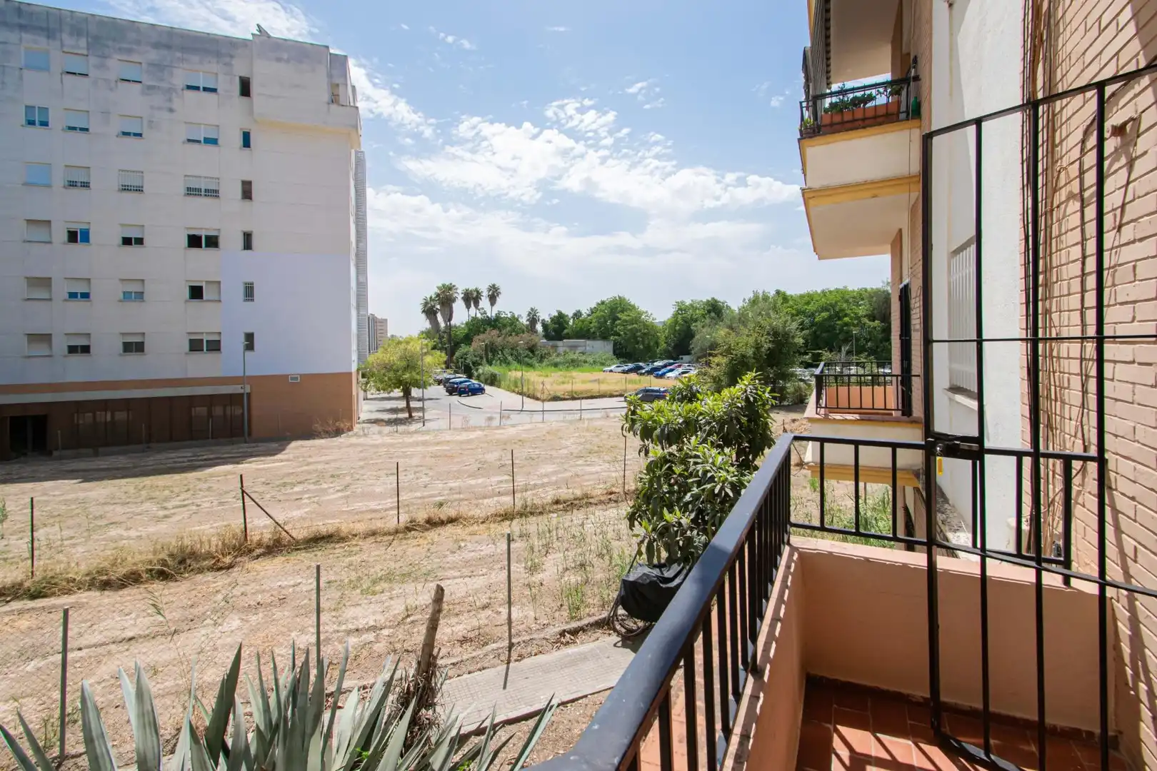 Vista exterior de Piso en venta en Sevilla con Terraza y Amueblado