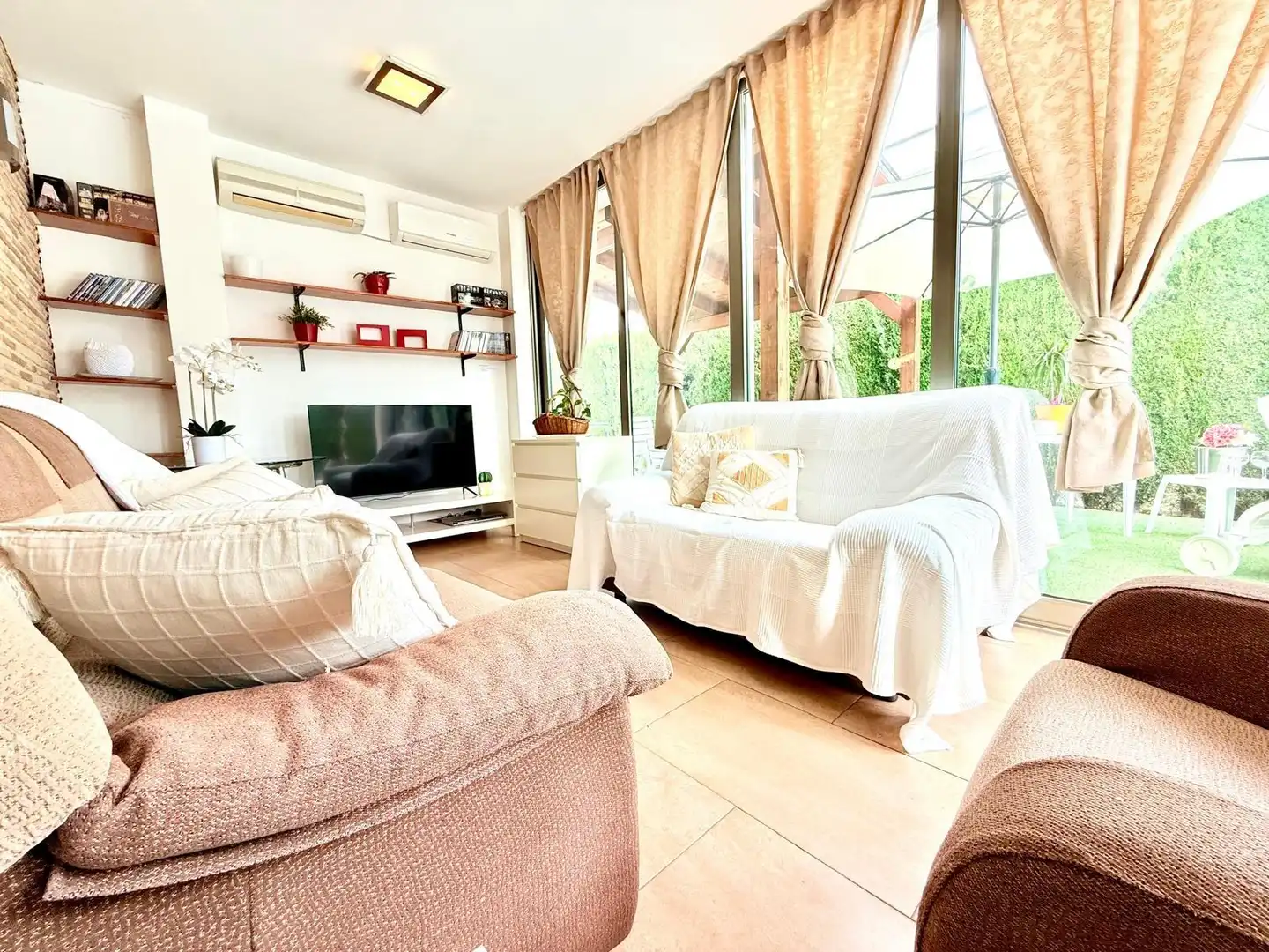 Sala d'estar de Casa o xalet en venda en Molina de Segura amb Aire condicionat, Jardí privat i Terrassa