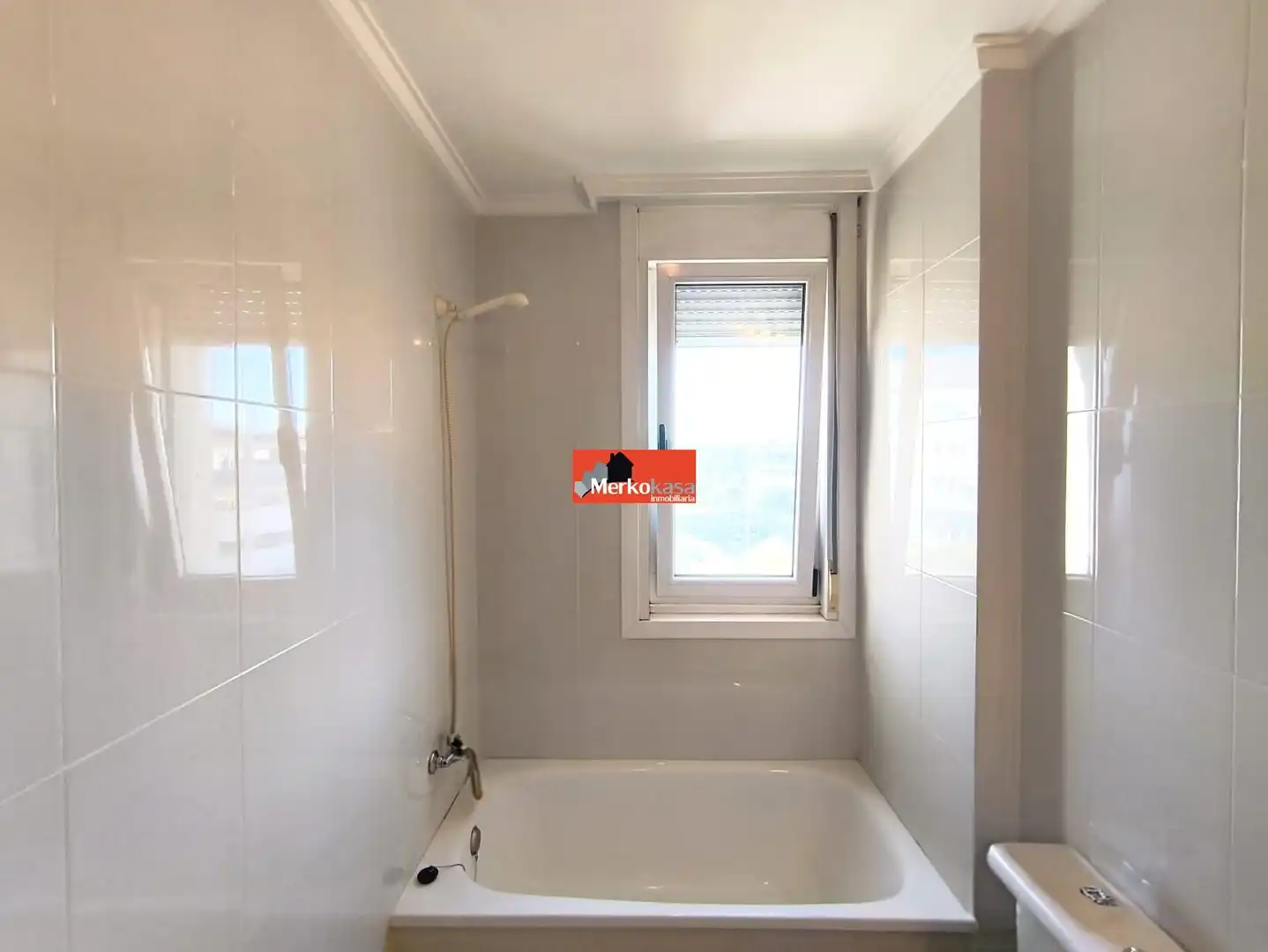Badezimmer von Wohnung zum Verkauf in Lugo mit Heizung und Abstellraum