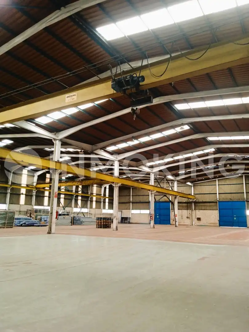 Exterior view of Industrial buildings for sale in Pinto
