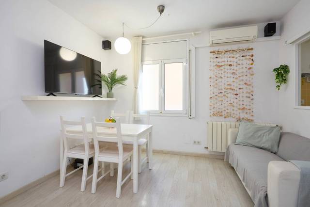 Piso en Alquiler en Carrer d'Alcanar en La Barceloneta