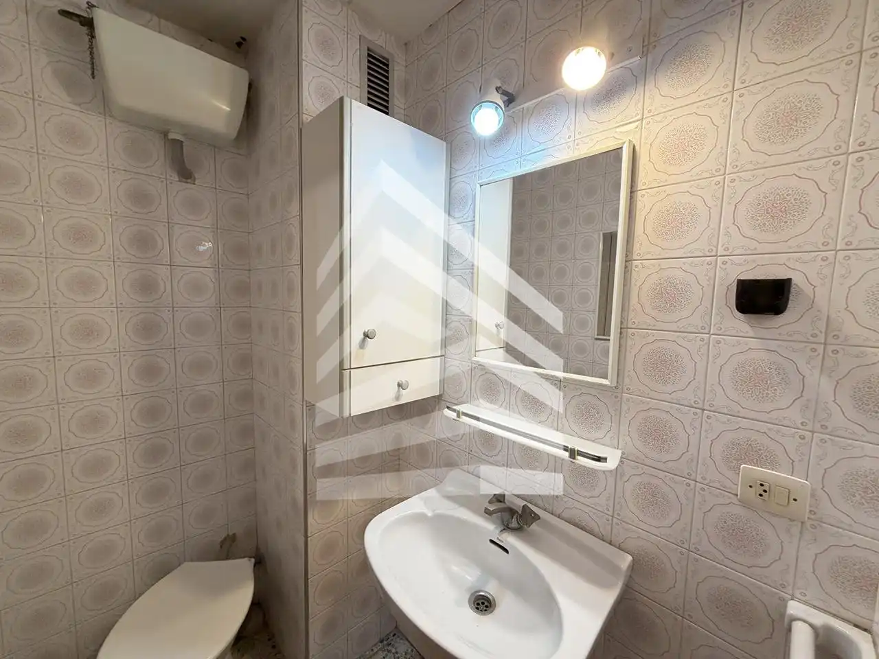 Baño de Piso en venta en Solsona con Aire acondicionado, Trastero y Amueblado