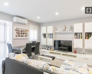 Living room of Flat to rent in  Barcelona Capital  with Air Conditioner, Heating and Furnished