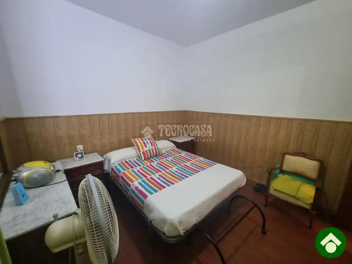 Habitación de Casa adosada en venta en Santa Fe con Trastero
