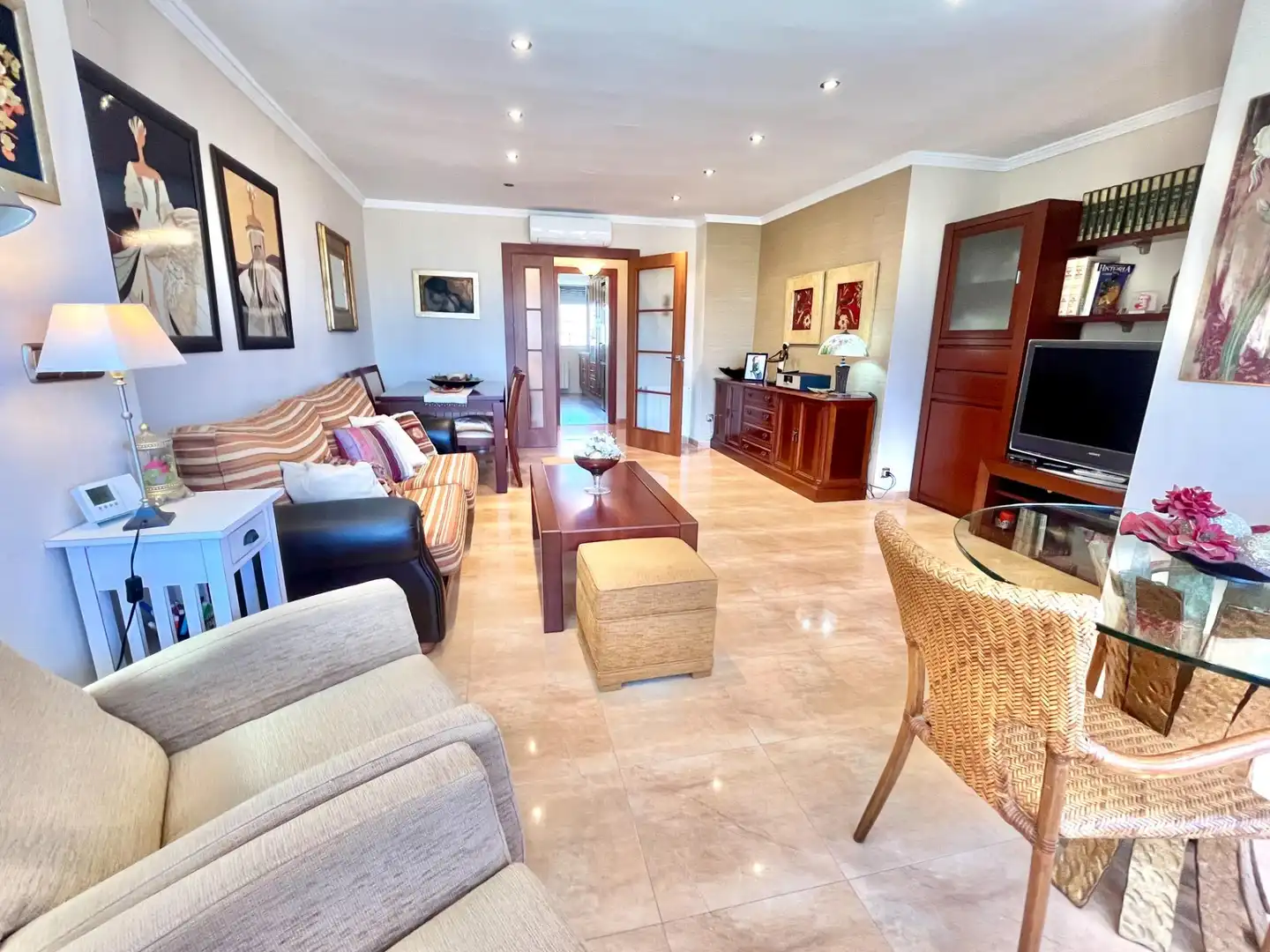 Sala de estar de Piso en venta en Alicante / Alacant con Aire acondicionado, Calefacción y Piscina comunitaria