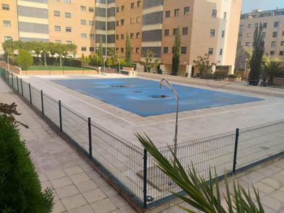 Piscina de Pis en venda en  Madrid Capital amb Aire condicionat